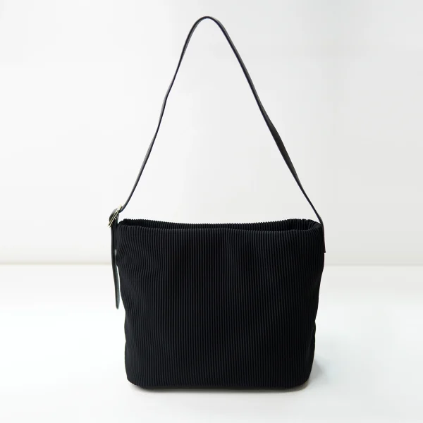 Black pleated shoulder bag sample for private label handbag production review