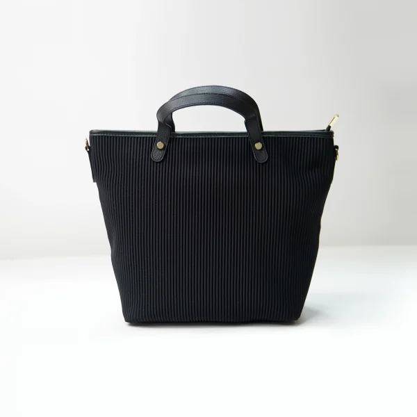 Black ribbed tote bag sample for custom handbag manufacturing review