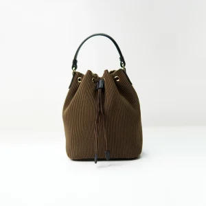 Pleated drawstring bucket bag sample for custom handbag manufacturing review