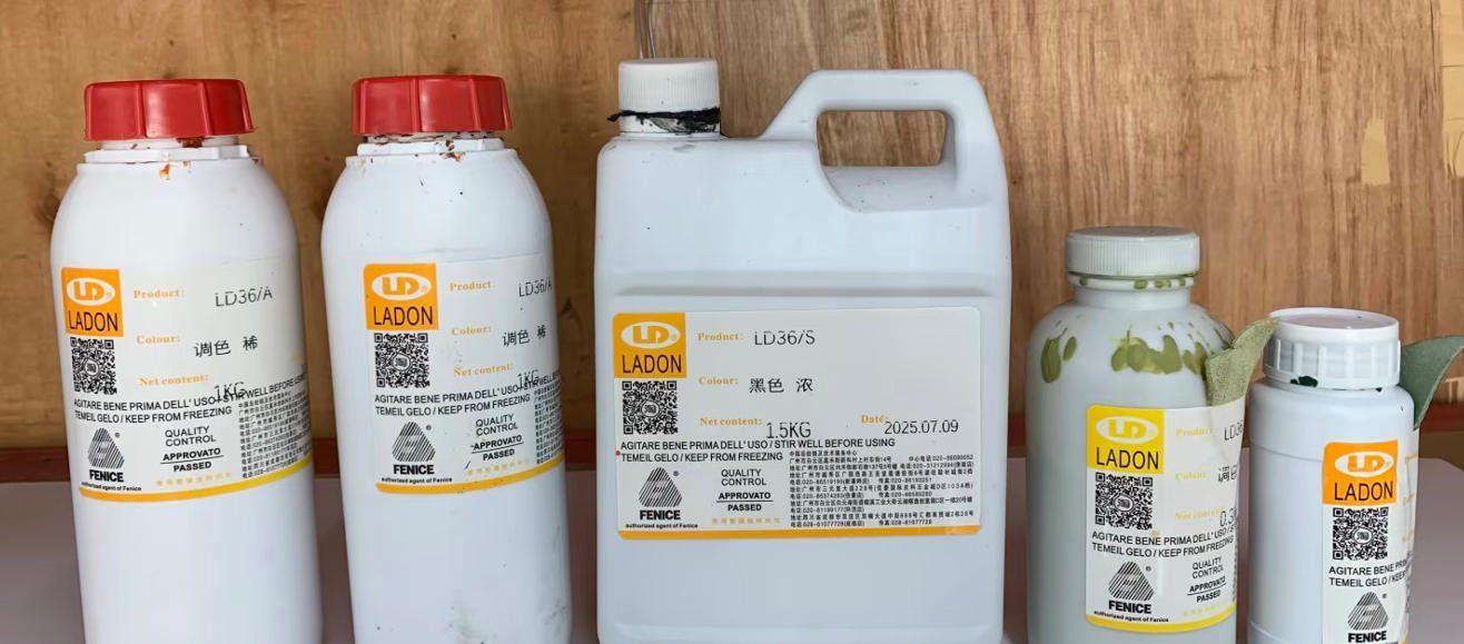 Fenice Leather Edge Finishing Products Fenice leather edge finishing products used during handbag production